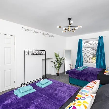 4 Bed 2 Bath - Temple House By Alt-Stay Accommodation - 4 Bed 2 Bath - Ideal For Contractors & Remote Workers - Long Stays Welcome