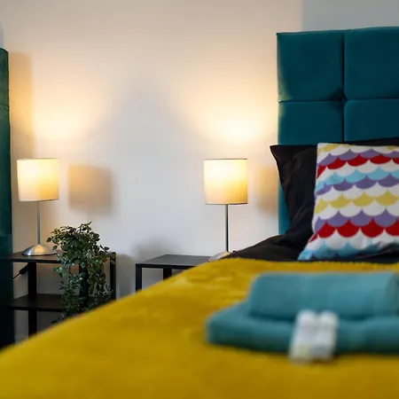 Tatil Evi Alt-stay Temple Newsam - Free Parking & Fast Fibre Wi-fi - Ground Floor Bathroom & Master En-suite - Ideal For Contractors & Long