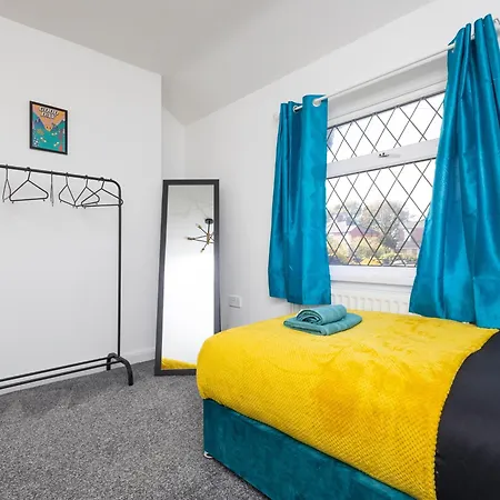 4 Bed 2 Bath - Temple House By Alt-Stay Accommodation - 4 Bed 2 Bath - Ideal For Contractors & Remote Workers - Long Stays Welcome *