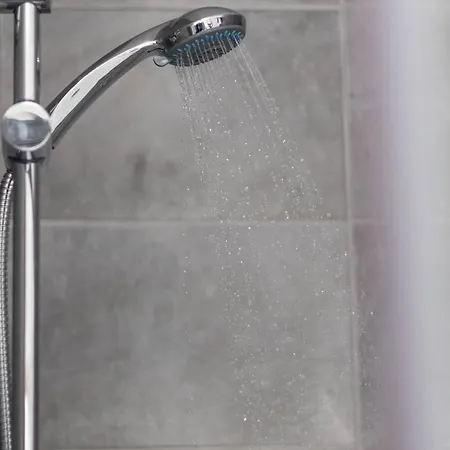 Temple By Alt-stay - 4 Bed 2 Bath House - Parking, Wifi & Smart Tv - Contractors & Relocations - Weekly & Monthly Rates - Rates Direct, Search Alt-stay Leeds (West Yorkshire)