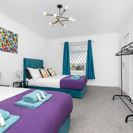 Tatil Evi Alt-stay Temple Newsam - Free Parking & Fast Fibre Wi-fi - Ground Floor Bathroom & Master En-suite - Ideal For Contractors & Long *