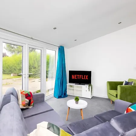 Tatil Evi Alt-stay Temple Newsam - Free Parking & Fast Fibre Wi-fi - Ground Floor Bathroom & Master En-suite - Ideal For Contractors & Long