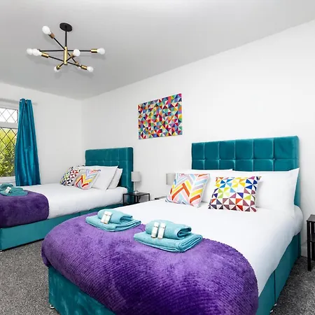 Vakantiehuis Temple By Alt-stay - 4 Bed 2 Bath House - Parking, Wifi & Smart Tv - Contractors & Relocations - Weekly & Monthly Rates - Rates Direct, Search Alt-stay