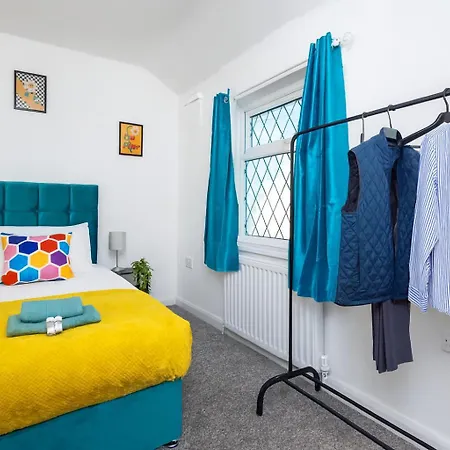 Temple By Alt-stay - 4 Bed 2 Bath House - Parking, Wifi & Smart Tv - Contractors & Relocations - Weekly & Monthly Rates - Rates Direct, Search Alt-stay Vakantiehuis