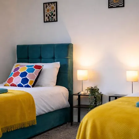 Temple By Alt-stay Contractor - 4 Bed Contractor With Parking, Wi-fi & Full Kitchen - Ideal For Long Dom wakacyjny Leeds (West Yorkshire)