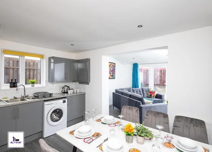 Semesterbostad Temple By Alt-Stay Contractor Accommodation - 4 Bed Contractor Home With Parking, Wi-Fi & Full Kitchen - Ideal For Long Stays Leeds (West Yorkshire)