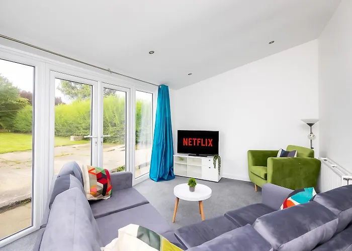 Hébergement de vacances Temple By Alt-Stay Contractor Accommodation - 4 Bed Contractor Home With Parking, Wi-Fi & Full Kitchen - Ideal For Long Stays