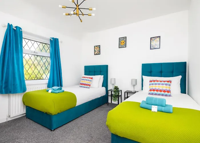 Temple By Alt-Stay Contractor Accommodation - 4 Bed Contractor Home With Parking, Wi-Fi & Full Kitchen - Ideal For Long Stays