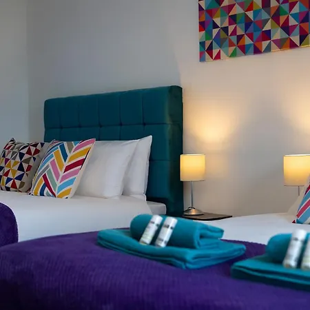 Temple By Alt-stay - 4 Bed 2 Bath House - Parking, Wifi & Smart Tv - Contractors & Relocations - Weekly & Monthly Rates - Rates Direct, Search Alt-stay Leeds (West Yorkshire)